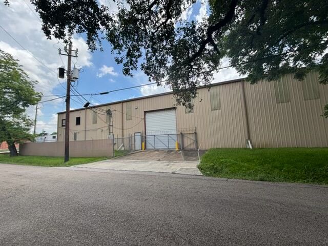 More Photos Of 5101 Maxie St, Houston Manufacturing For Lease