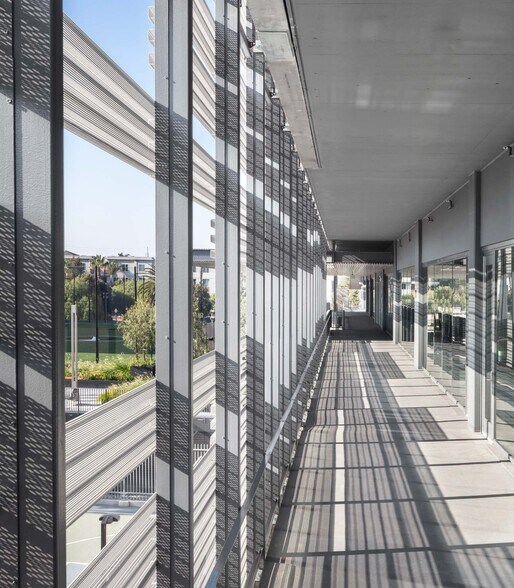 More Photos Of 5533 Waters Edge Way, Playa Vista Office For Lease