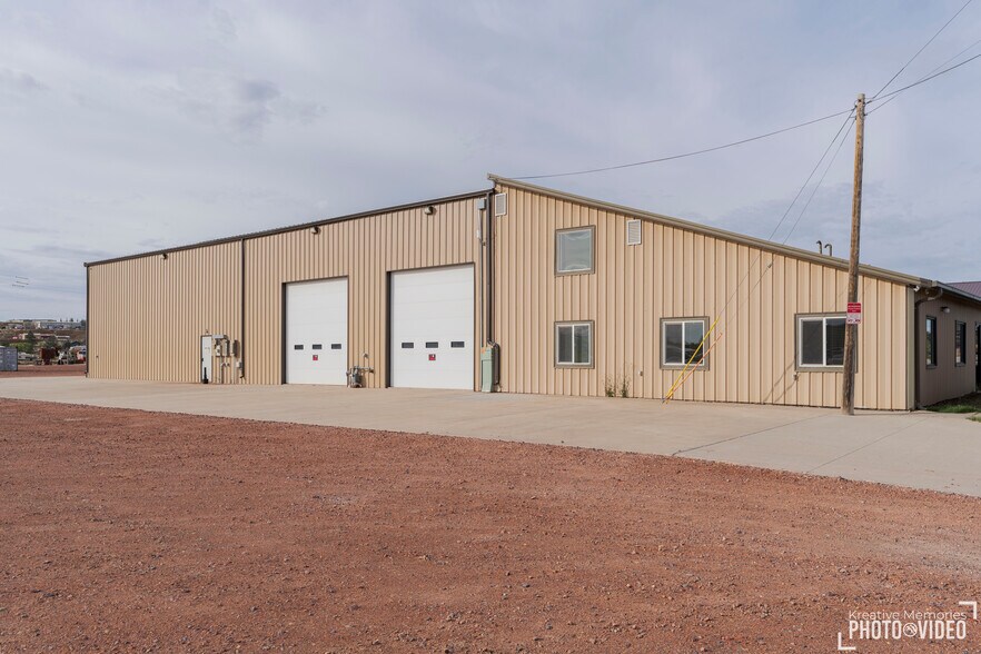 More Photos Of 612 Sinclair St, Gillette Industrial For Sale