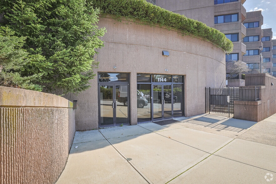 More Photos Of 1301 Grandview Ave, Pittsburgh Office For Sale