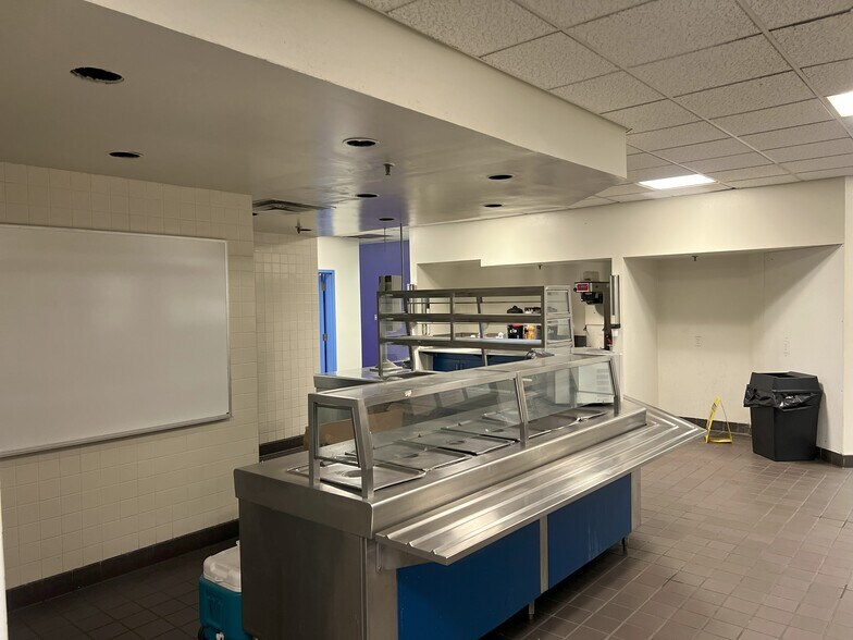 More Photos Of 8800 Line Ave, Shreveport Research And Development For Sale