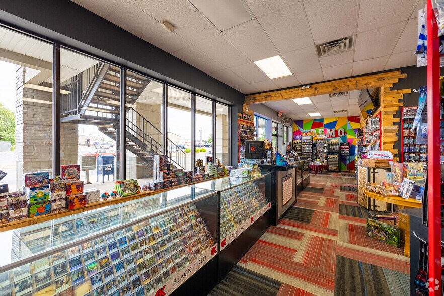 More Photos Of 800 E Aldrich Rd, Bolivar Freestanding For Lease