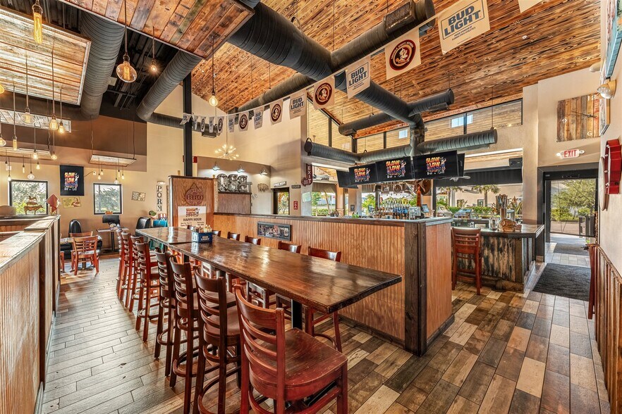 More Photos Of 5490 Stadium Pky, Melbourne Restaurant For Sale