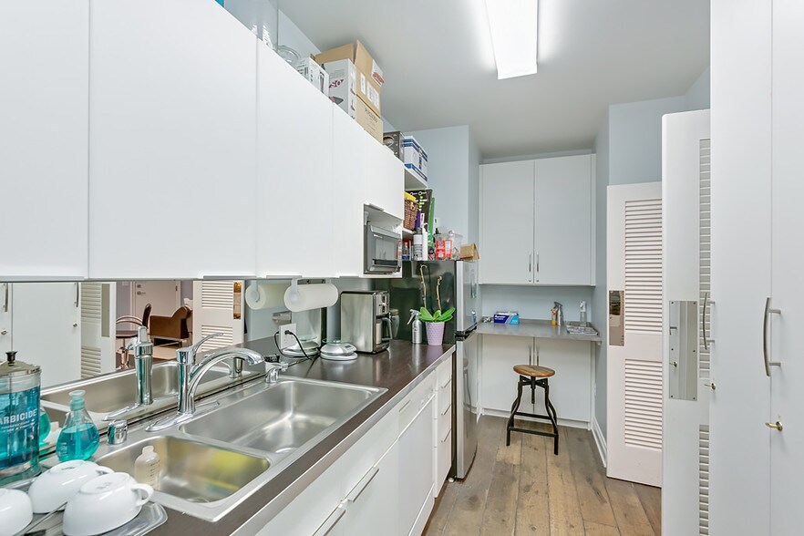 More Photos Of 407 W Galer St, Seattle Freestanding For Sale