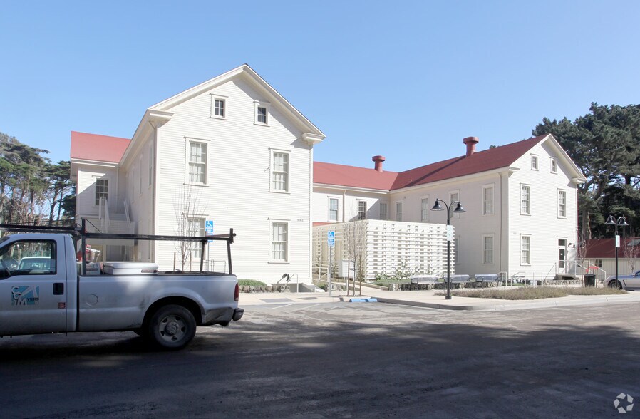 More Photos Of 681-683 Schofield Rd, San Francisco Schools For Lease