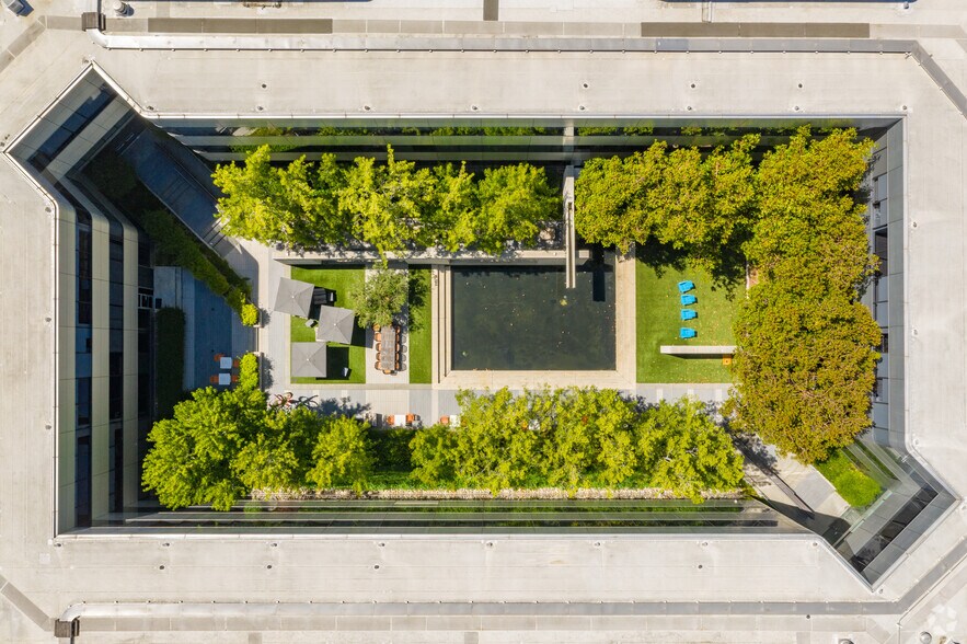 More Photos Of 1900 S Norfolk St, San Mateo Office For Sale