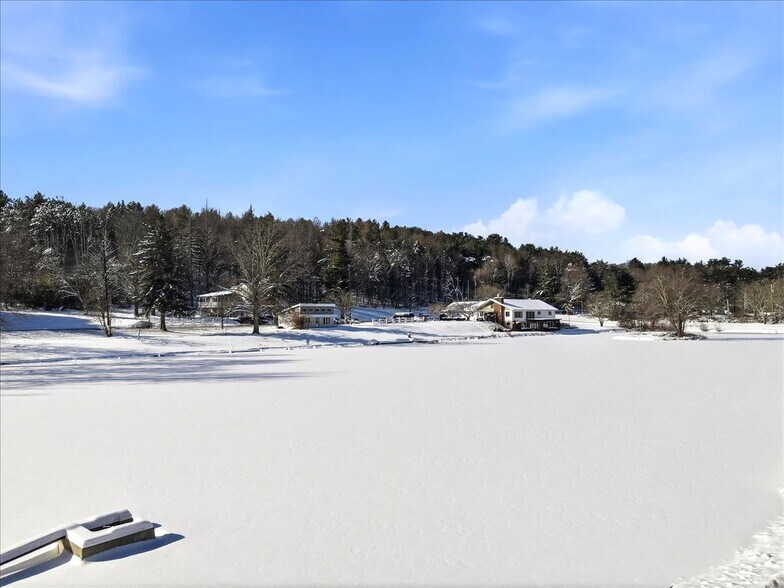 More Photos Of 306 Merwinsburg Rd, Effort Apartments For Sale