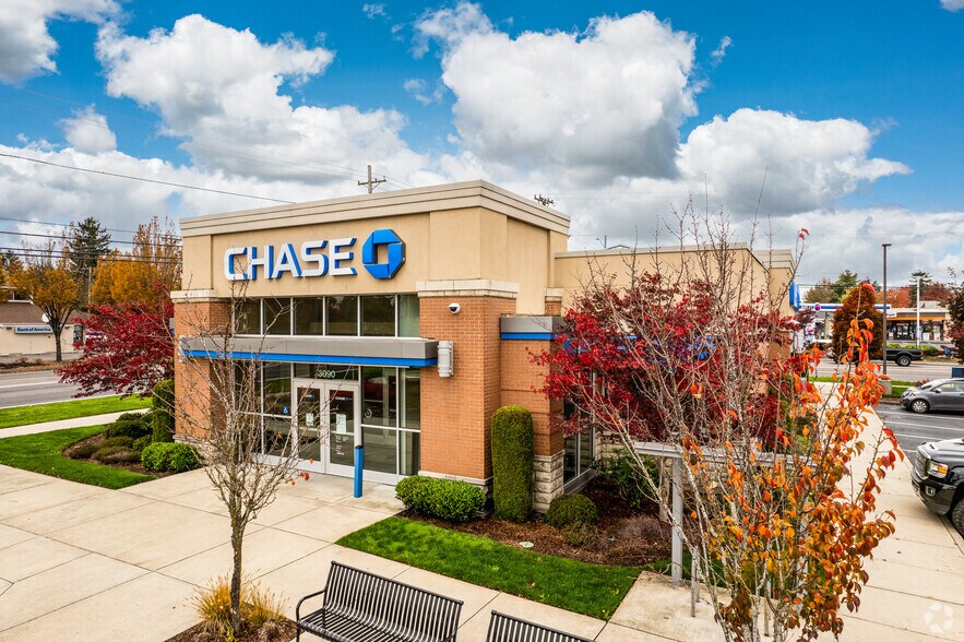 More Photos Of 2830-3030 NE Hogan Rd, Gresham Unknown For Lease