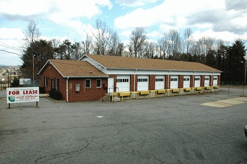 Primary Photo Of 526 Liberty St, Martinsville Warehouse For Lease