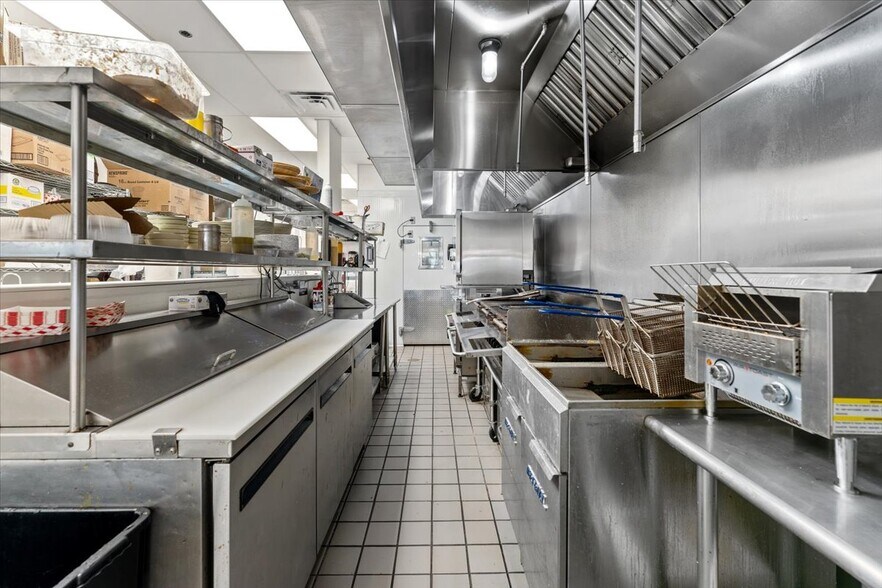 More Photos Of 100 US Highway 9, Manalapan Township Restaurant For Sale