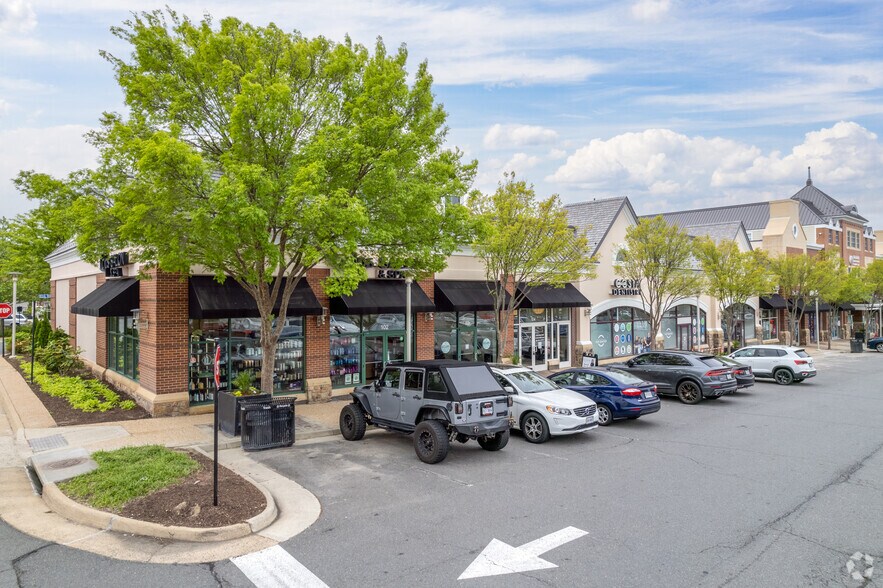 More Photos Of 42385-42395 Ryan Rd, Brambleton Unknown For Lease