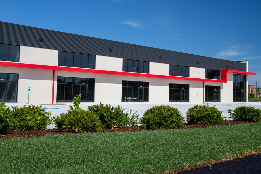 More Photos Of 501 S Weber Rd, Bolingbrook General Retail For Lease
