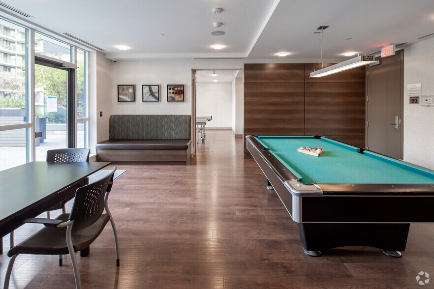 More Photos Of 570 Bay St, Toronto Apartments For Lease