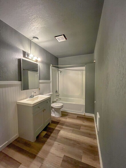 More Photos Of 204 SE 12th St, College Place Apartments For Sale