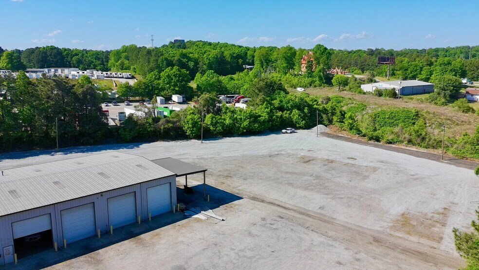 More Photos Of 4490 Bowman Industrial Ct, Conley Service For Lease