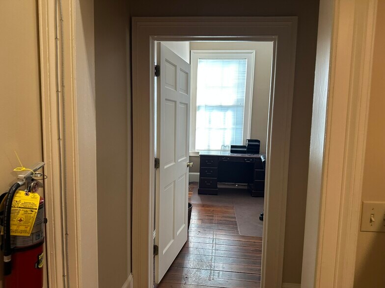 More Photos Of 431 Walker St, Augusta Loft Creative Space For Lease