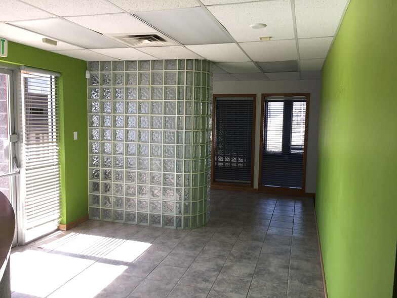 More Photos Of 530 Compton St, Broomfield Flex For Lease