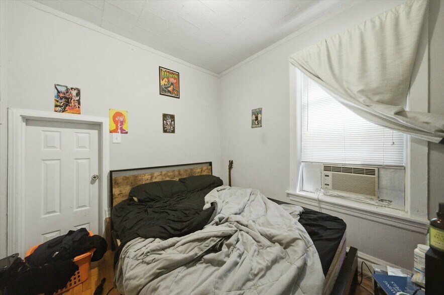 More Photos Of 3605-3607 W Palmer St, Chicago Apartments For Sale
