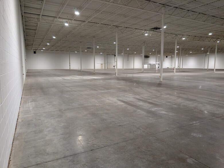 More Photos Of 3201 N Ridge Rd E, Ashtabula Freestanding For Sale