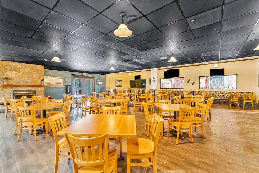 More Photos Of 201 Sugarloaf Rd, Hendersonville Hotel For Sale