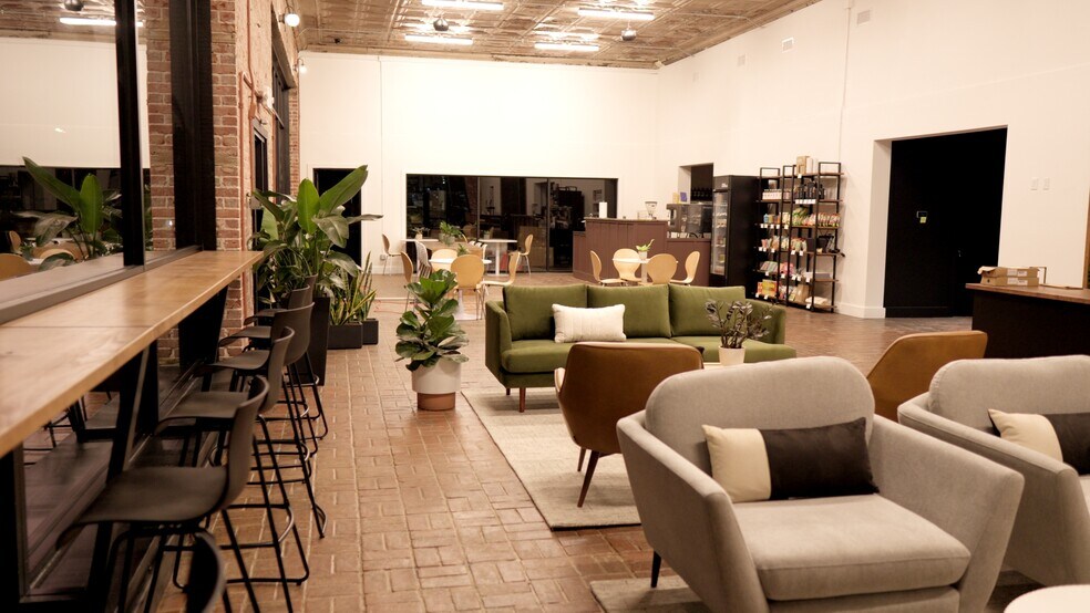 More Photos Of 215 S Arkansas Ave, Russellville Loft Creative Space For Lease