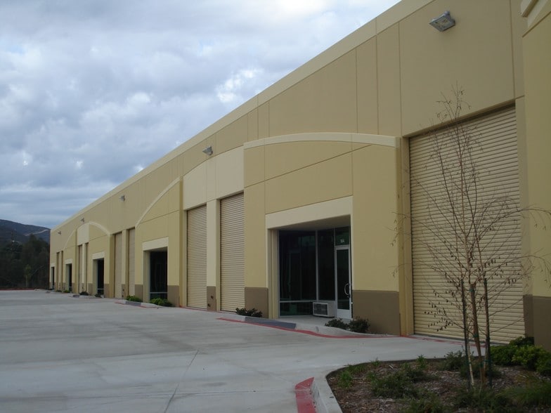 More Photos Of 1291 Pacific Oaks Pl, Escondido Warehouse For Lease