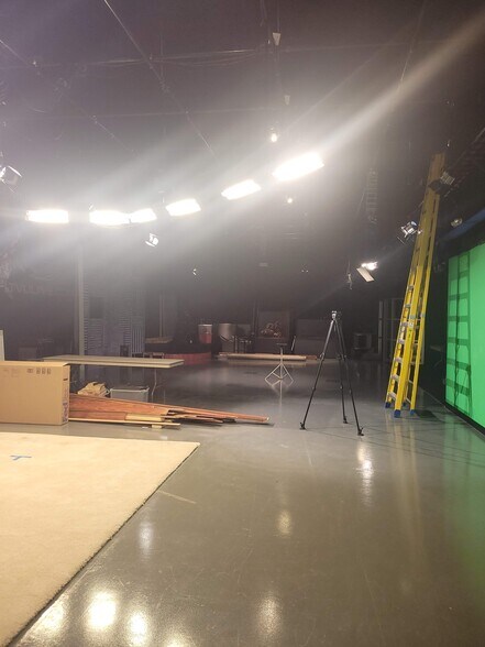 More Photos Of 116 County Line Rd W, Westerville Loft Creative Space For Sale