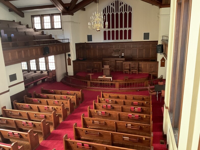 More Photos Of 21300 Chesterfield Ave, South Chesterfield Specialty For Sale