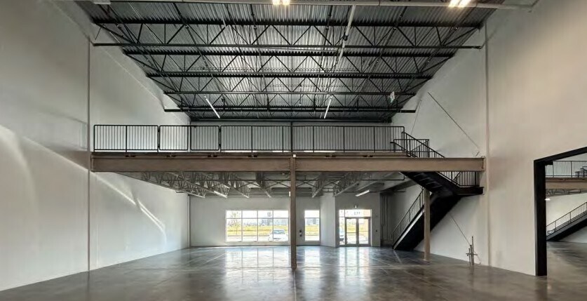 More Photos Of 7121 104 Av SE, Calgary Warehouse For Sale