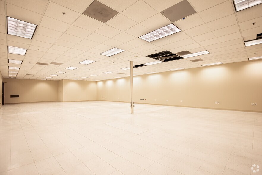 More Photos Of 18705 Madrone Pky, Morgan Hill Research And Development For Lease