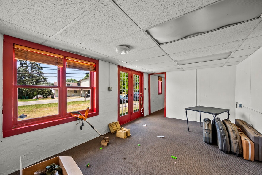 More Photos Of 5326 Main St, Walkertown Service For Sale