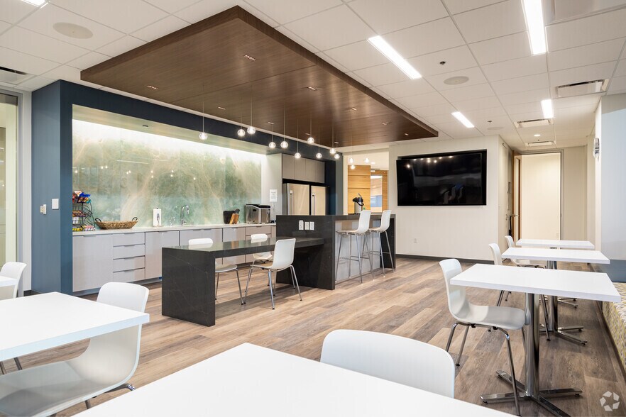 More Photos Of 201 S Main St, Salt Lake City Office For Lease