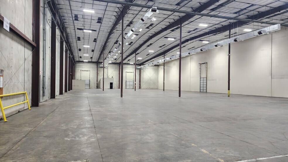 More Photos Of 6500 S 35th St, McAllen Distribution For Lease