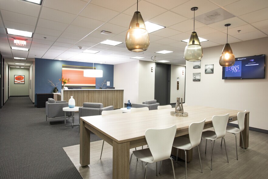 More Photos Of 400 W Capitol Ave, Little Rock Office For Lease