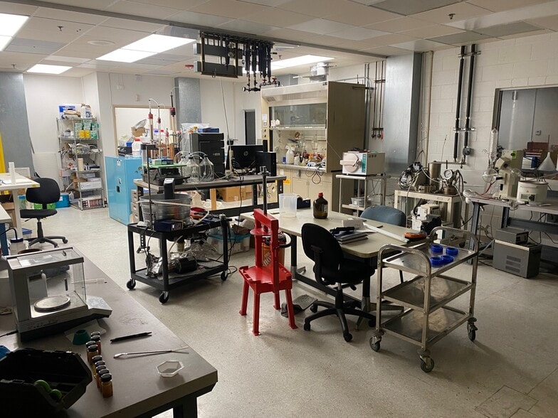 More Photos Of 6780 Cortona Dr, Goleta Manufacturing For Sale