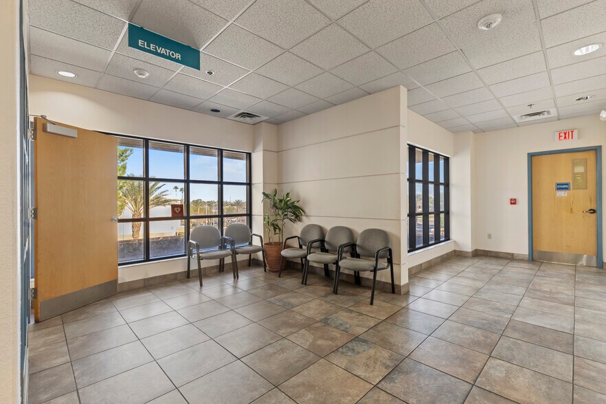 More Photos Of 44215 15th St W, Lancaster Medical For Sale
