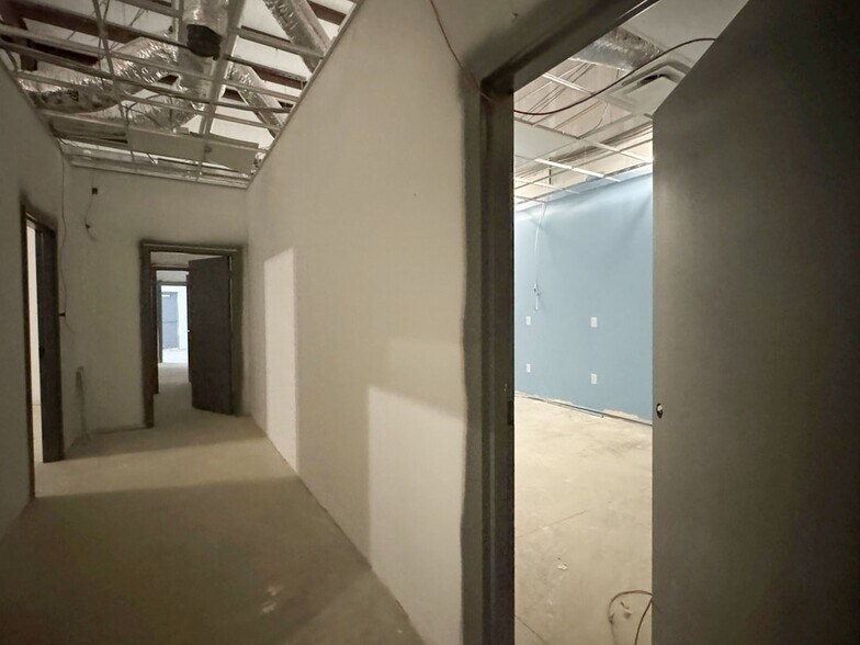 More Photos Of 369 Enterprise Dr, Batesville Industrial For Sale