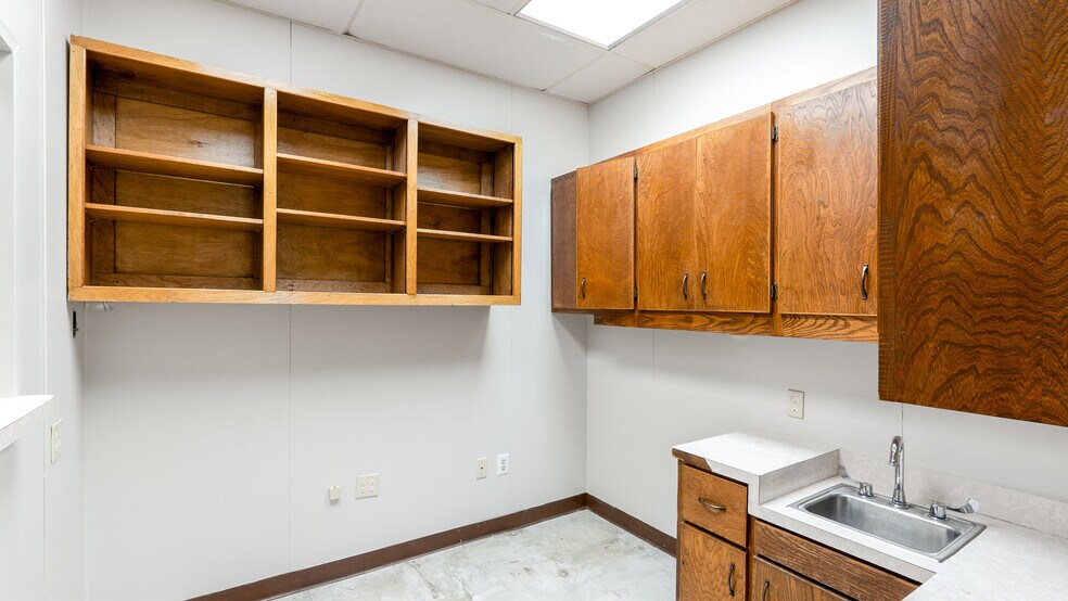 More Photos Of 1201 Briarcrest Dr, Bryan Medical For Sale