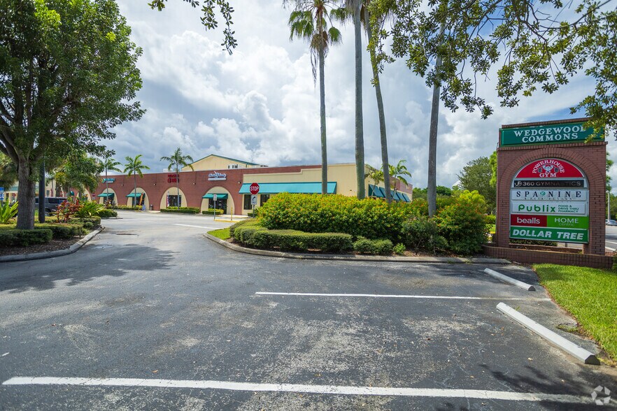 More Photos Of 3208-3598 SE Federal Hwy, Stuart General Retail For Lease
