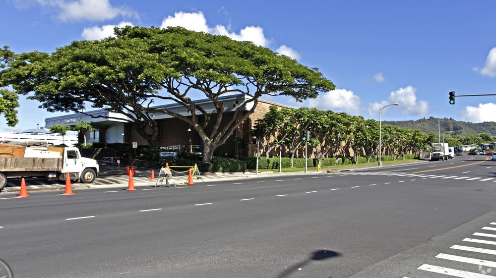 More Photos Of 1620 N School St, Honolulu Unknown For Lease