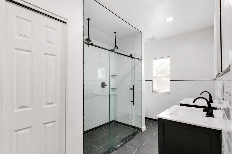 More Photos Of 1579 Franklin St, Denver Apartments For Sale