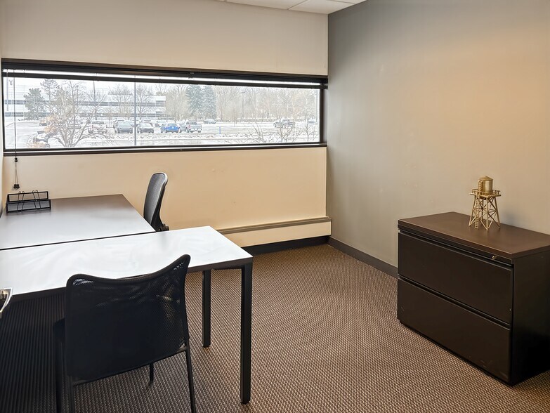 More Photos Of 41000 Woodward Ave, Bloomfield Hills Coworking Space