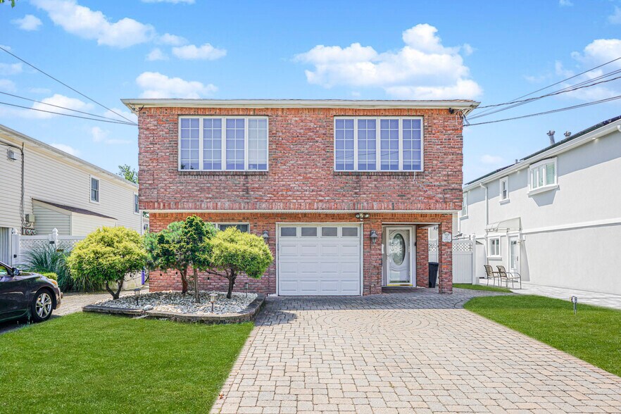 More Photos Of 87 Amsterdam Ave, Staten Island Apartments For Sale