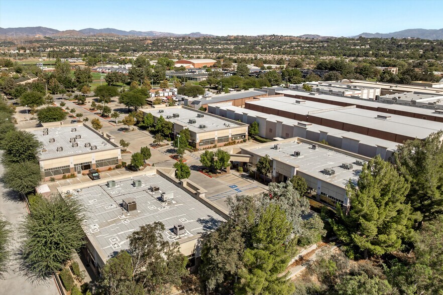 More Photos Of 27871 Smyth Dr, Santa Clarita Medical For Sale