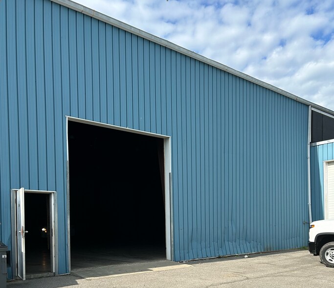 More Photos Of 2486-2498 State Route 12B, Hamilton Warehouse For Lease