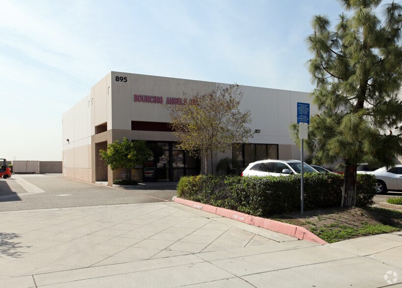 More Photos Of 895 N Todd Ave, Azusa Warehouse For Lease