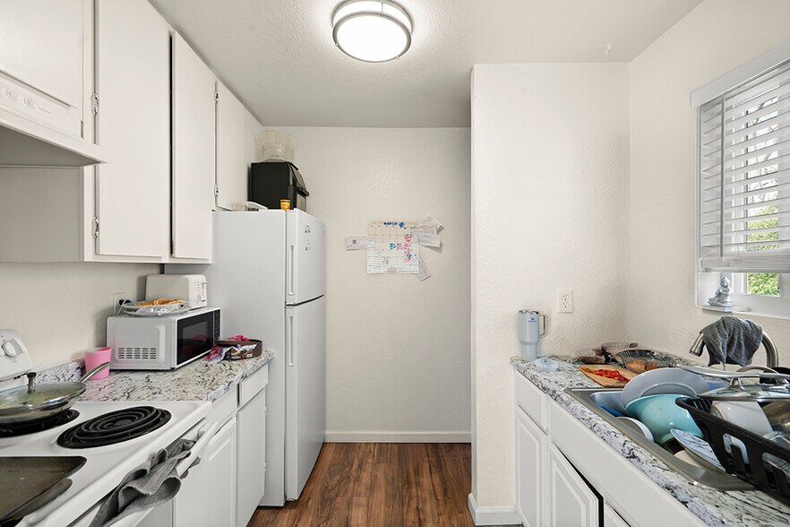 More Photos Of 611-613 E 7th St, Gilroy Apartments For Sale
