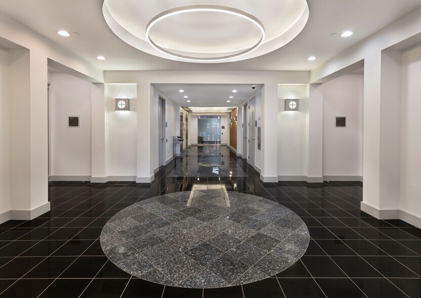 More Photos Of 5500 Cherokee Ave, Alexandria Office For Lease