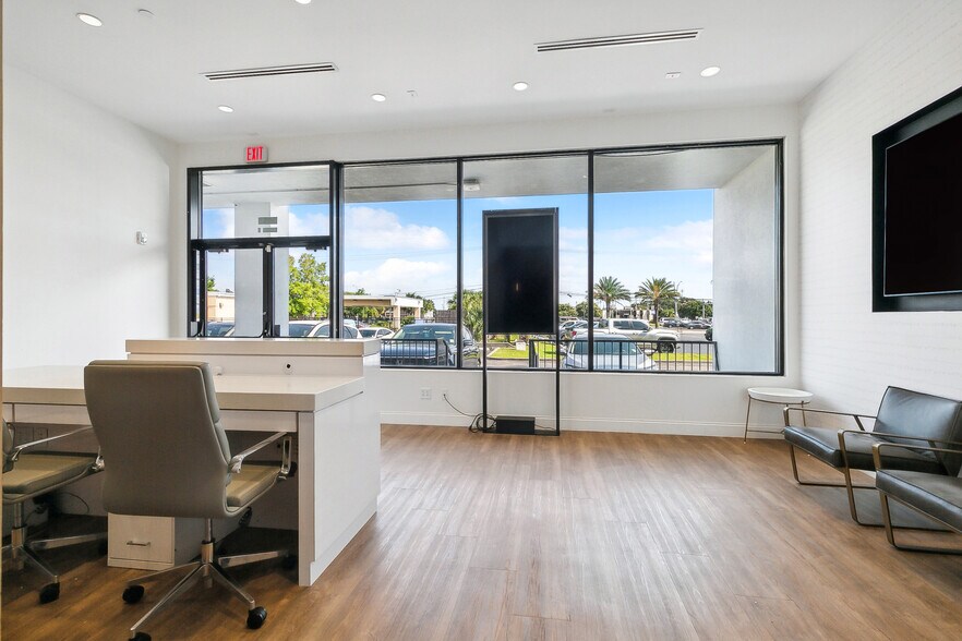 More Photos Of 3908 Veterans Memorial Blvd, Metairie General Retail For Sale