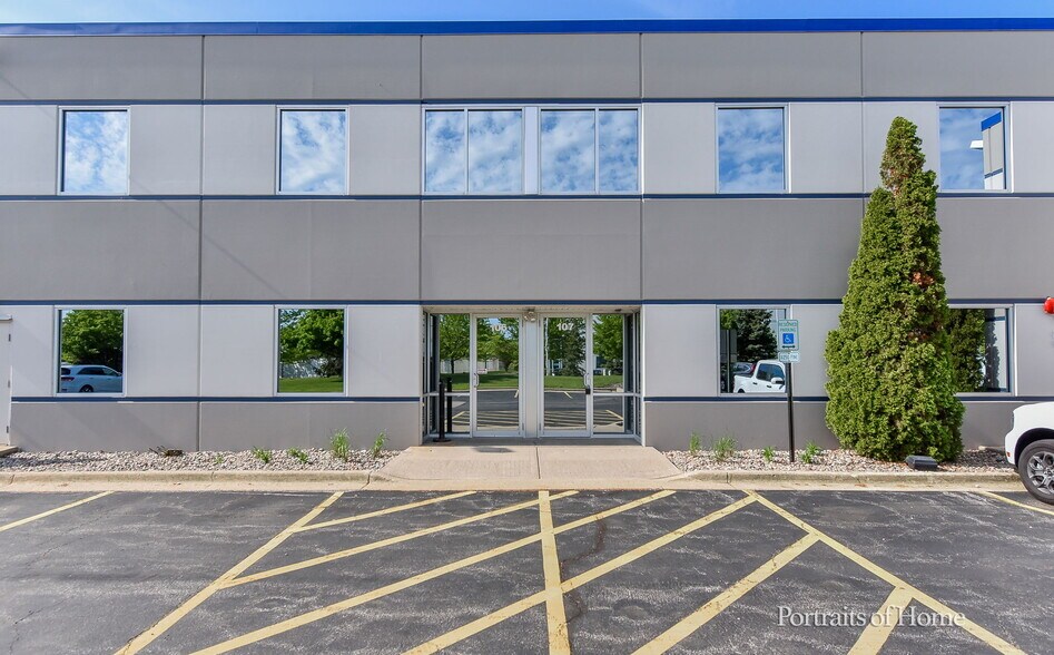 More Photos Of 1585 Beverly Ct, Aurora Warehouse For Lease